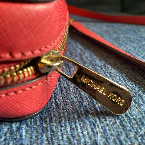 Michael Kors 🪸 Vibrant Coral 🪸 Crossbody Bag 💖 - Picture 6 of 10
